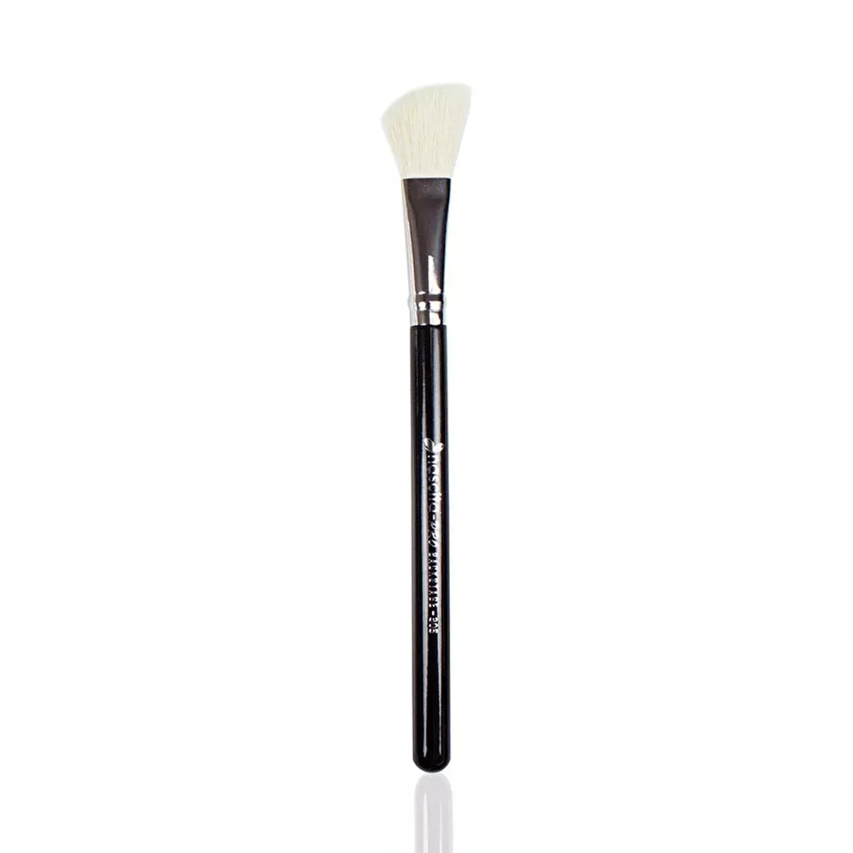 Nascita Angled Makeup Brush for Highlighter, Bronzer & Powder Application